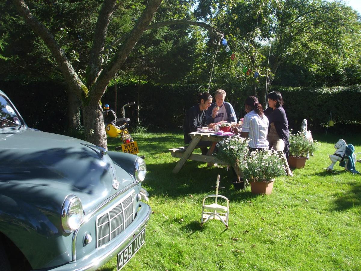 Fosse Farmhouse Holiday Cottages Chippenham  Bagian luar foto